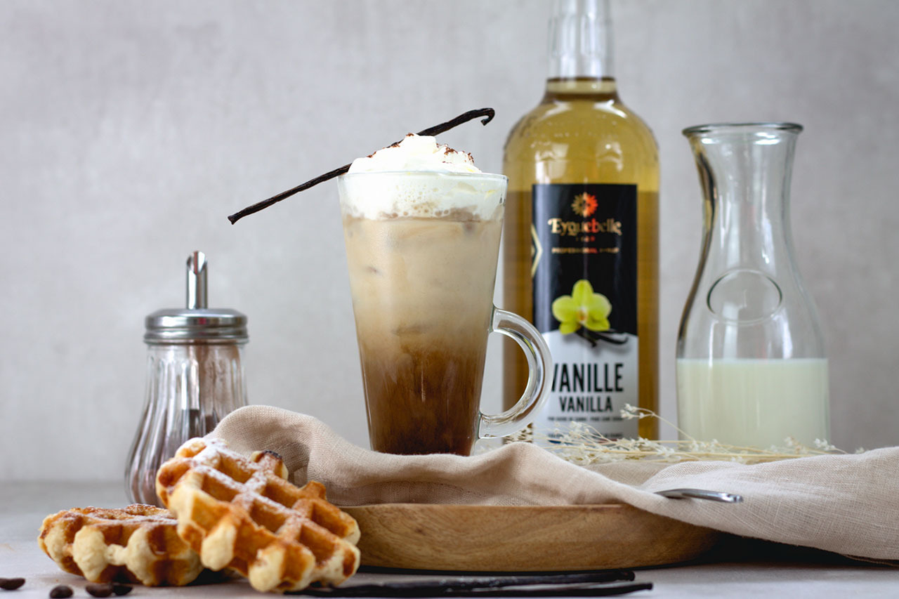 Cold Latte Vanilla: The Barista Recipe for a Fragrant and Refreshing Coffee